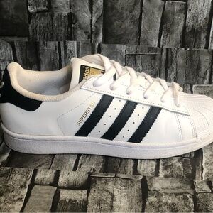 adidas Superstar White Black Leather Sneakers Unisex Kids Size 4.5